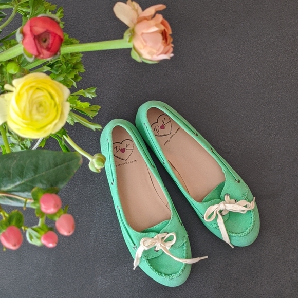 Penny Loves Kenny Shoes - 🎉HP🎉 Penny Loves Kenny Green Loafers w/ laces 8
